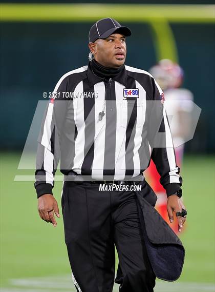 Thumbnail 3 in Duncanville vs. DeSoto (UIL 6A D1 Quarterfinals) photogallery.