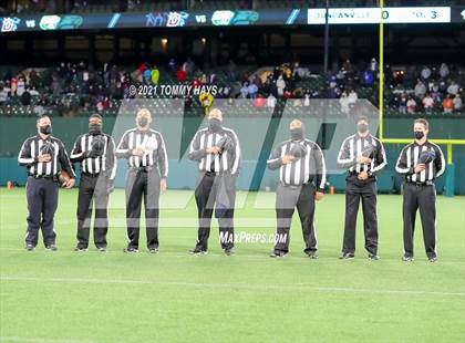 Thumbnail 3 in Duncanville vs. DeSoto (UIL 6A D1 Quarterfinals) photogallery.