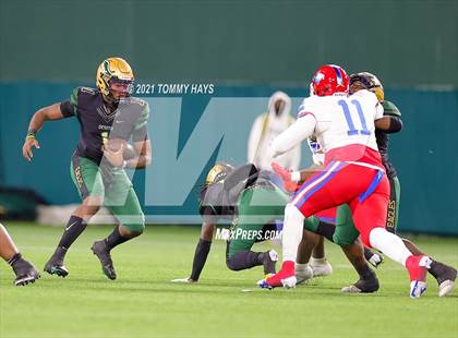 Thumbnail 2 in Duncanville vs. DeSoto (UIL 6A D1 Quarterfinals) photogallery.