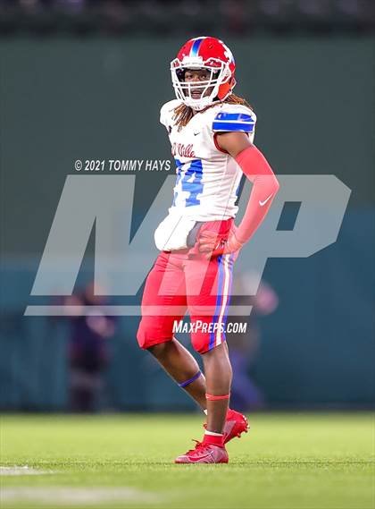 Thumbnail 3 in Duncanville vs. DeSoto (UIL 6A D1 Quarterfinals) photogallery.