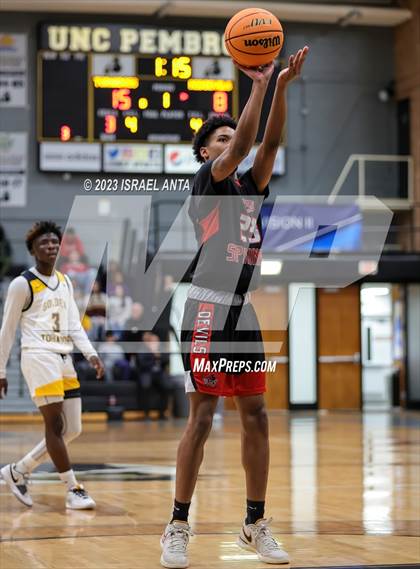 Thumbnail 3 in Fairmont vs Red Springs (2023 Robeson County Shootout) photogallery.