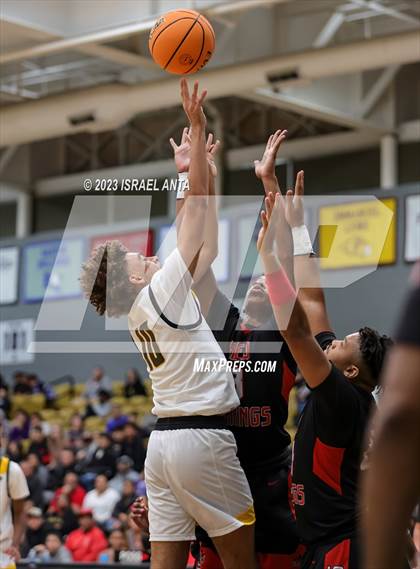 Thumbnail 3 in Fairmont vs Red Springs (2023 Robeson County Shootout) photogallery.