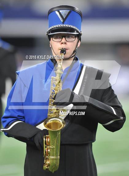 Thumbnail 1 in Mineola vs. Yoakum (UIL 3A Division 1 Final) photogallery.