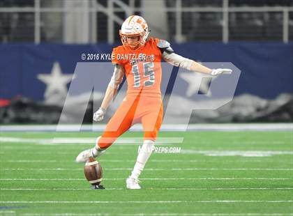 Thumbnail 3 in Mineola vs. Yoakum (UIL 3A Division 1 Final) photogallery.