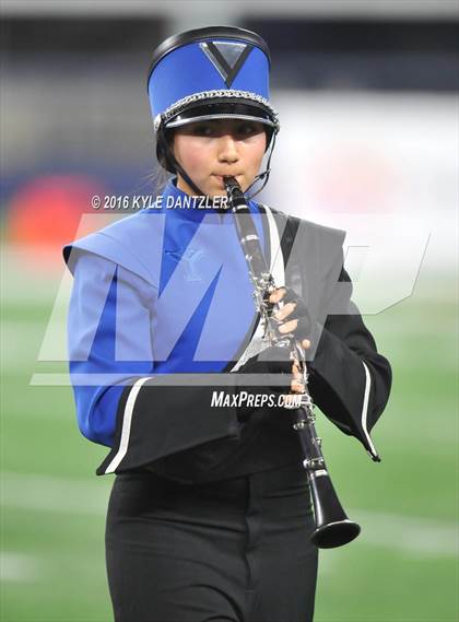 Thumbnail 1 in Mineola vs. Yoakum (UIL 3A Division 1 Final) photogallery.