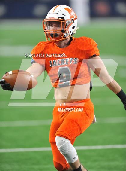 Thumbnail 1 in Mineola vs. Yoakum (UIL 3A Division 1 Final) photogallery.