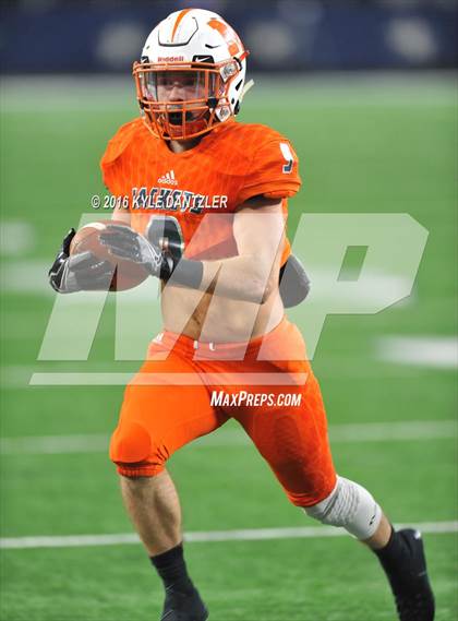 Thumbnail 3 in Mineola vs. Yoakum (UIL 3A Division 1 Final) photogallery.