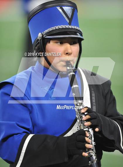 Thumbnail 2 in Mineola vs. Yoakum (UIL 3A Division 1 Final) photogallery.