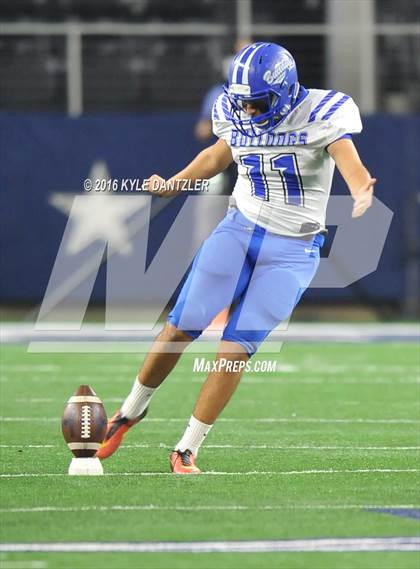 Thumbnail 3 in Mineola vs. Yoakum (UIL 3A Division 1 Final) photogallery.