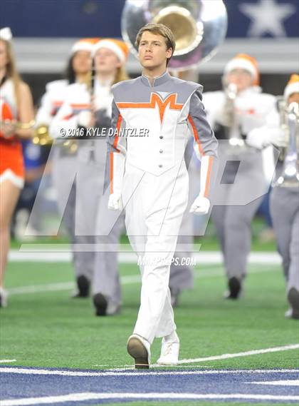 Thumbnail 2 in Mineola vs. Yoakum (UIL 3A Division 1 Final) photogallery.