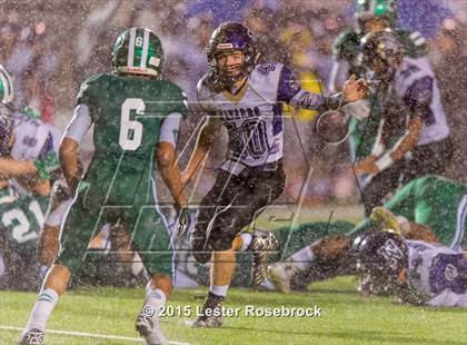 Thumbnail 2 in Cuero vs. Navarro (UIL 4A Regional Playoffs) photogallery.