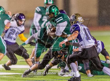 Thumbnail 3 in Cuero vs. Navarro (UIL 4A Regional Playoffs) photogallery.