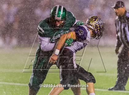 Thumbnail 2 in Cuero vs. Navarro (UIL 4A Regional Playoffs) photogallery.