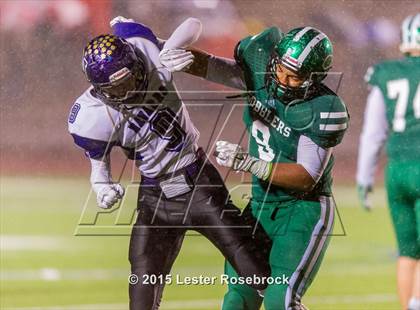 Thumbnail 2 in Cuero vs. Navarro (UIL 4A Regional Playoffs) photogallery.