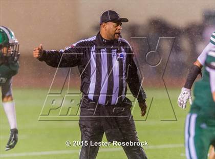 Thumbnail 3 in Cuero vs. Navarro (UIL 4A Regional Playoffs) photogallery.