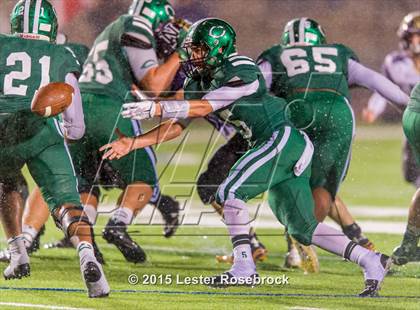 Thumbnail 1 in Cuero vs. Navarro (UIL 4A Regional Playoffs) photogallery.