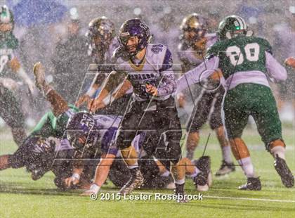 Thumbnail 3 in Cuero vs. Navarro (UIL 4A Regional Playoffs) photogallery.