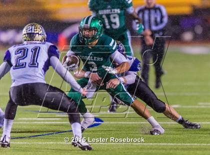 Thumbnail 2 in Cuero vs. Navarro (UIL 4A Regional Playoffs) photogallery.