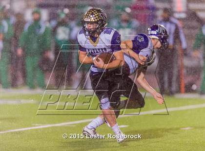 Thumbnail 2 in Cuero vs. Navarro (UIL 4A Regional Playoffs) photogallery.