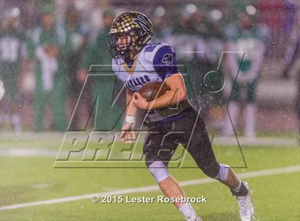 Thumbnail 2 in Cuero vs. Navarro (UIL 4A Regional Playoffs) photogallery.