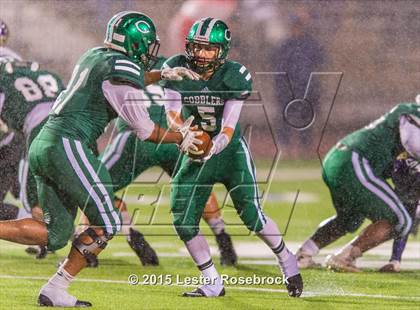 Thumbnail 3 in Cuero vs. Navarro (UIL 4A Regional Playoffs) photogallery.