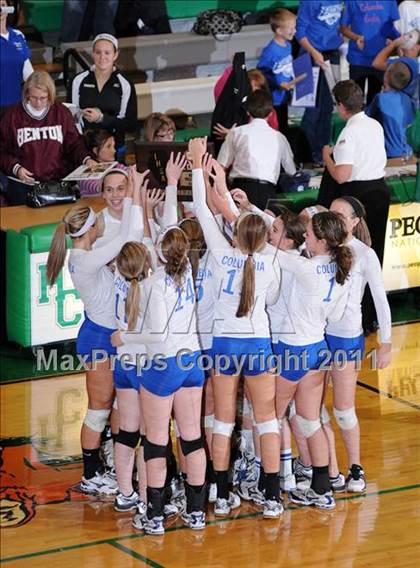 Thumbnail 1 in Benton vs Columbia (IHSA Class 2A Sectional Final) photogallery.