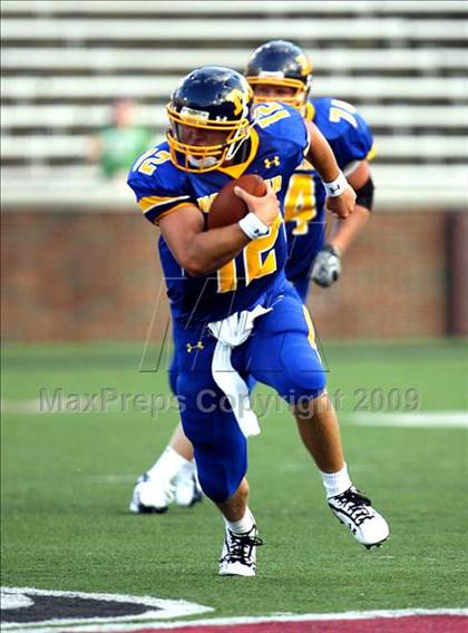 Thumbnail 1 in Winton Woods vs. Archbishop Moeller (Skyline Crosstown Showdown) photogallery.