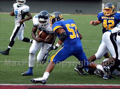 Thumbnail 1 in Winton Woods vs. Archbishop Moeller (Skyline Crosstown Showdown) photogallery.