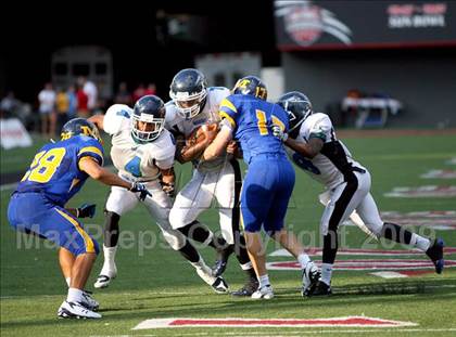 Thumbnail 2 in Winton Woods vs. Archbishop Moeller (Skyline Crosstown Showdown) photogallery.