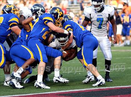 Thumbnail 2 in Winton Woods vs. Archbishop Moeller (Skyline Crosstown Showdown) photogallery.