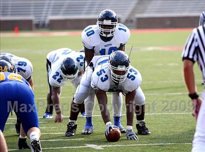 Thumbnail 2 in Winton Woods vs. Archbishop Moeller (Skyline Crosstown Showdown) photogallery.