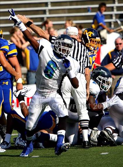 Thumbnail 3 in Winton Woods vs. Archbishop Moeller (Skyline Crosstown Showdown) photogallery.