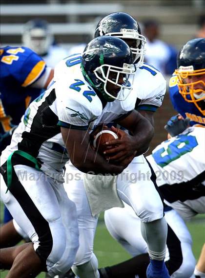 Thumbnail 1 in Winton Woods vs. Archbishop Moeller (Skyline Crosstown Showdown) photogallery.