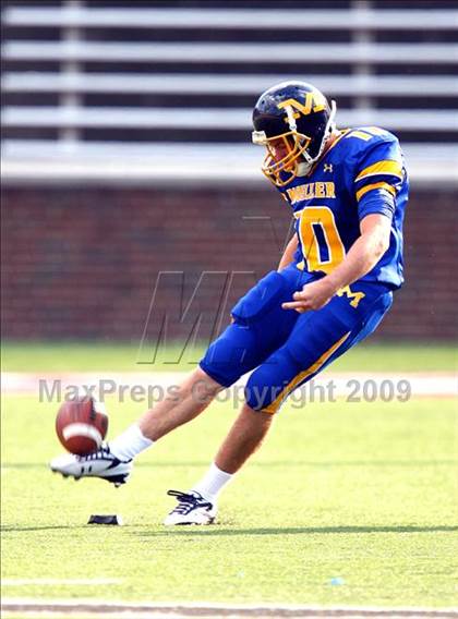 Thumbnail 2 in Winton Woods vs. Archbishop Moeller (Skyline Crosstown Showdown) photogallery.