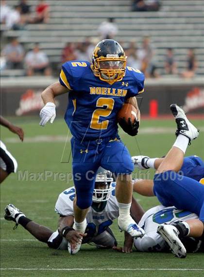 Thumbnail 2 in Winton Woods vs. Archbishop Moeller (Skyline Crosstown Showdown) photogallery.