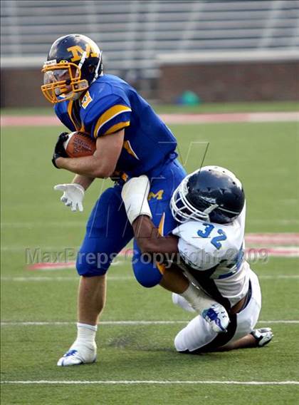 Thumbnail 3 in Winton Woods vs. Archbishop Moeller (Skyline Crosstown Showdown) photogallery.
