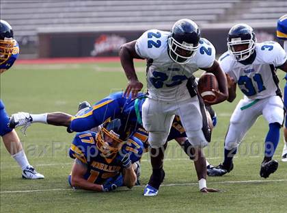 Thumbnail 3 in Winton Woods vs. Archbishop Moeller (Skyline Crosstown Showdown) photogallery.