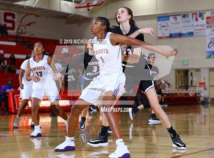 Thumbnail 2 in Lynwood vs. Harvard-Westlake (Battle at the Beach) photogallery.