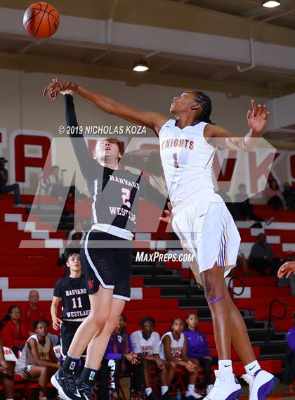 Thumbnail 3 in Lynwood vs. Harvard-Westlake (Battle at the Beach) photogallery.