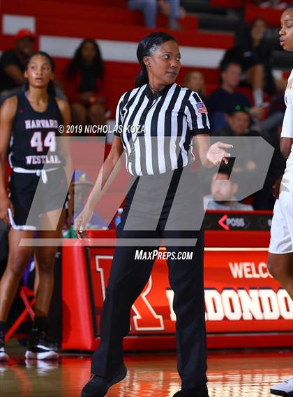 Thumbnail 2 in Lynwood vs. Harvard-Westlake (Battle at the Beach) photogallery.
