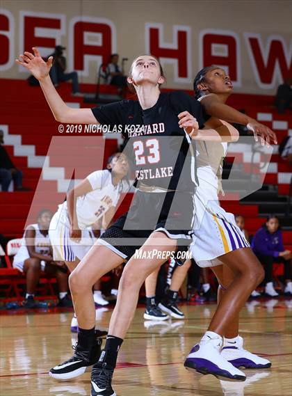 Thumbnail 2 in Lynwood vs. Harvard-Westlake (Battle at the Beach) photogallery.