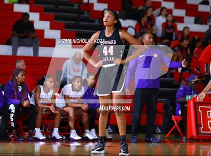Thumbnail 3 in Lynwood vs. Harvard-Westlake (Battle at the Beach) photogallery.