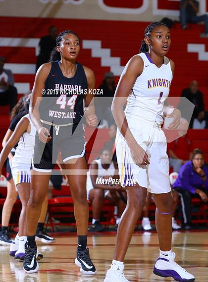 Thumbnail 2 in Lynwood vs. Harvard-Westlake (Battle at the Beach) photogallery.