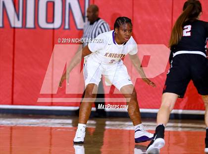Thumbnail 2 in Lynwood vs. Harvard-Westlake (Battle at the Beach) photogallery.