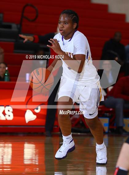 Thumbnail 2 in Lynwood vs. Harvard-Westlake (Battle at the Beach) photogallery.