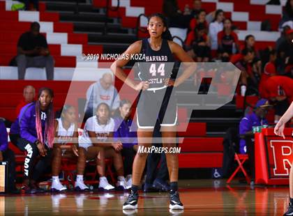 Thumbnail 2 in Lynwood vs. Harvard-Westlake (Battle at the Beach) photogallery.