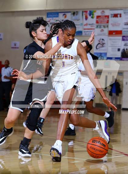 Thumbnail 1 in Lynwood vs. Harvard-Westlake (Battle at the Beach) photogallery.