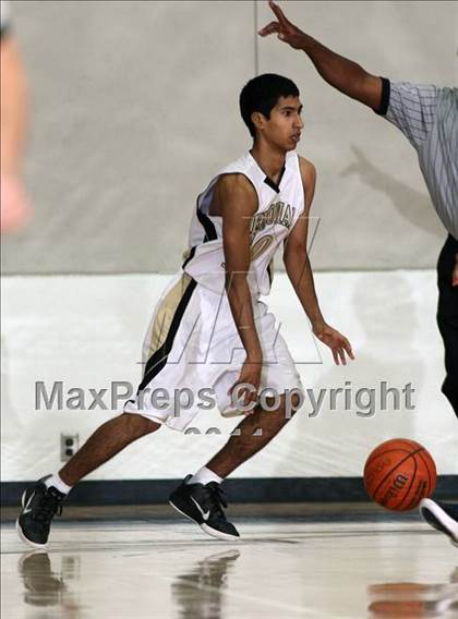 Thumbnail 2 in Sam Rayburn vs. Pasadena Memorial (McDonald's Texas Invitational) photogallery.