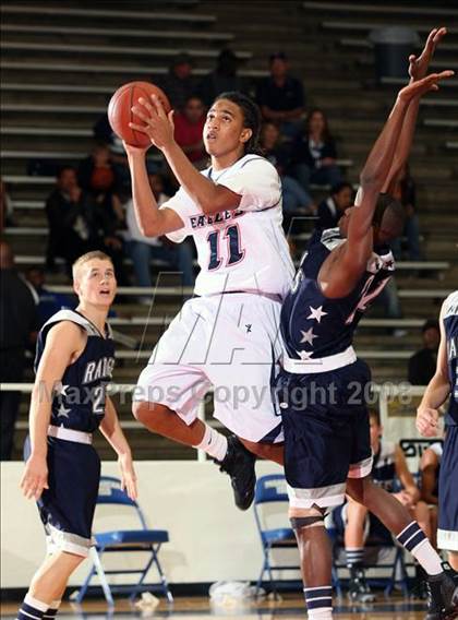 Thumbnail 1 in Smithson Valley vs. Dawson (McDonald's Texas Invitational) photogallery.