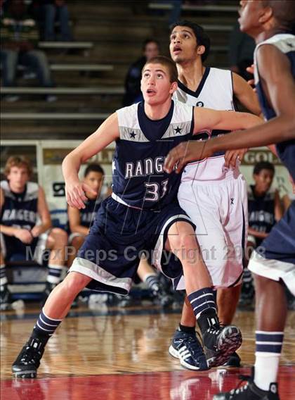 Thumbnail 2 in Smithson Valley vs. Dawson (McDonald's Texas Invitational) photogallery.